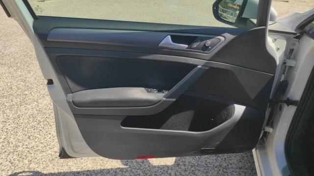 Volkswagen Golf image 4