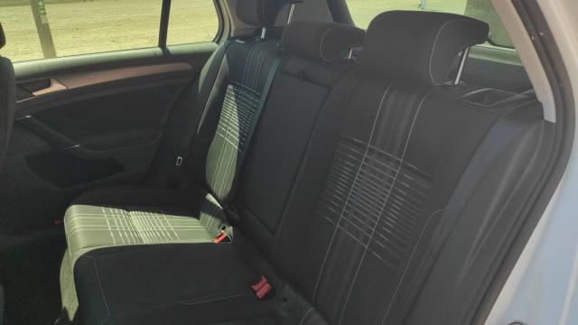 Volkswagen Golf image 5