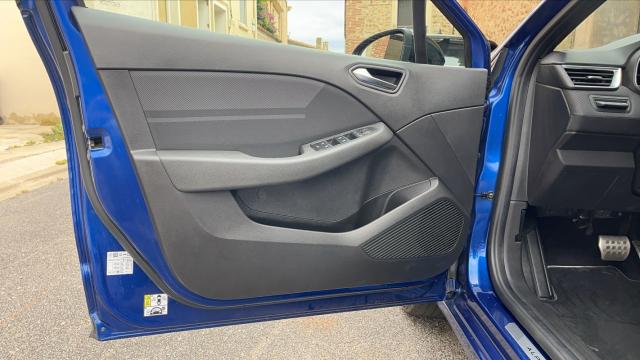 Renault Clio image 9