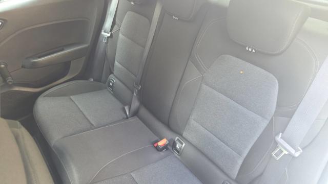 Renault Clio image 8
