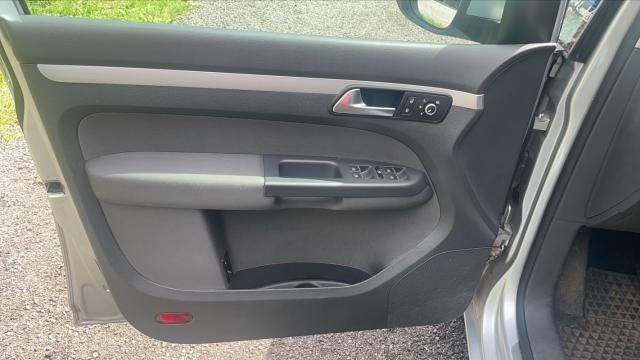Volkswagen Touran image 4