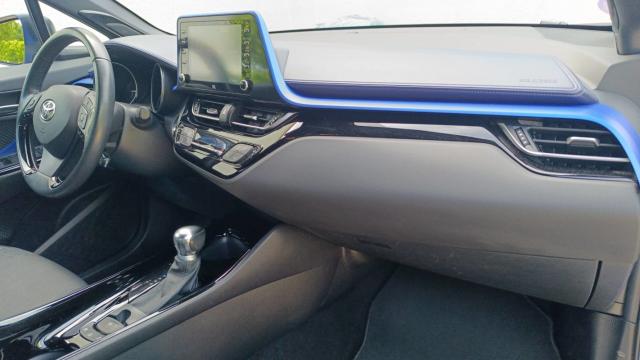 Toyota C-Hr image 5