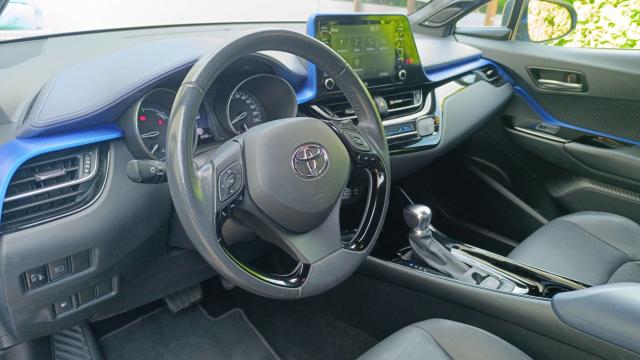Toyota C-Hr image 4
