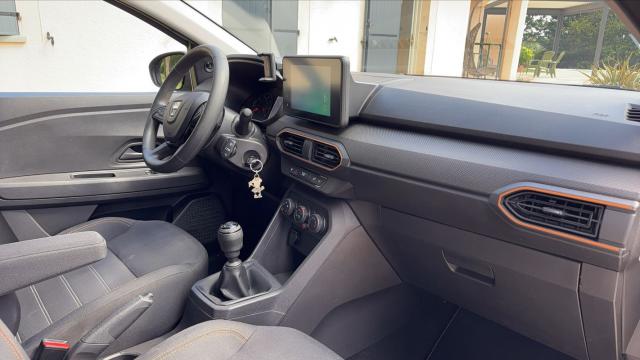 Dacia Sandero image 1