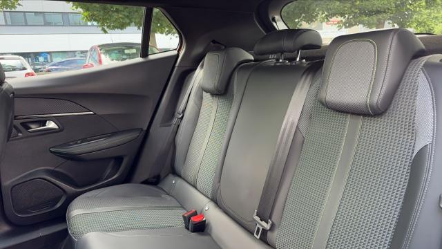 Peugeot 2008 image 9