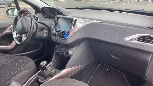 Peugeot 2008 image 9