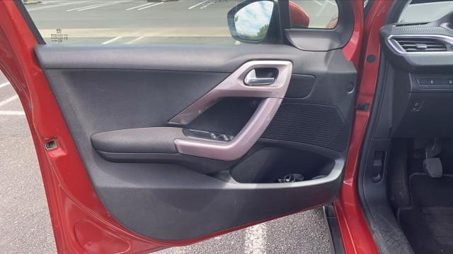 Peugeot 2008 image 3