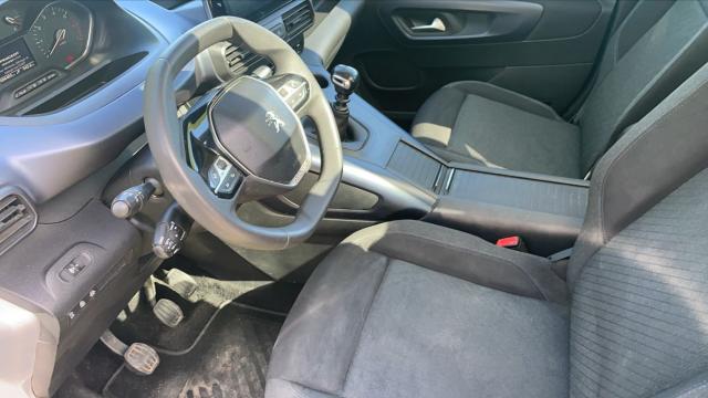Peugeot Rifter image 9