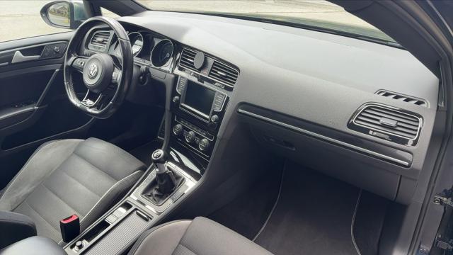 Volkswagen Golf R image 4