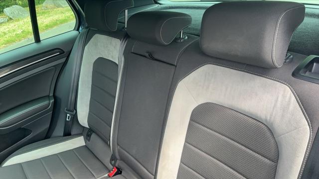 Volkswagen Golf R image 3