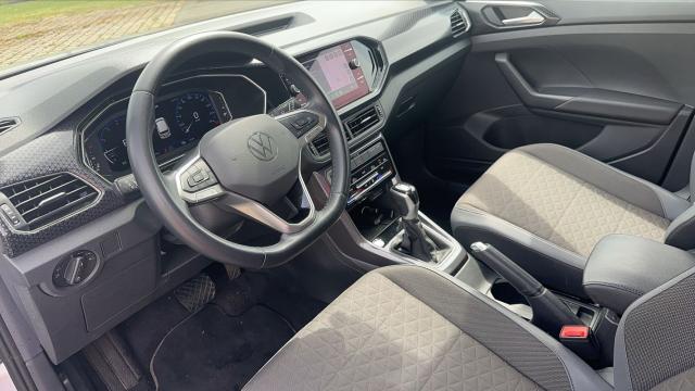 Volkswagen T-Cross image 2