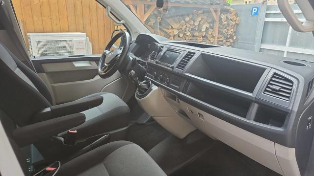 Volkswagen Transporter image 7