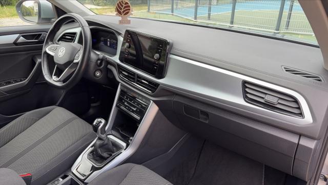 Volkswagen T-Roc image 7