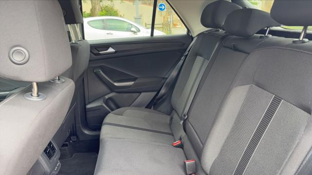 Volkswagen T-Roc image 4