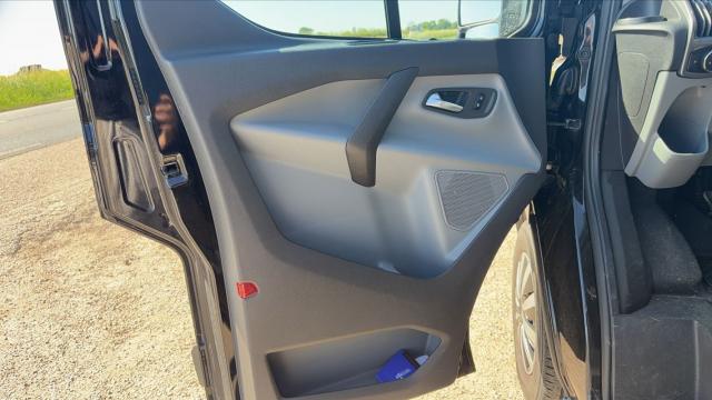 Ford Transit Custom image 2