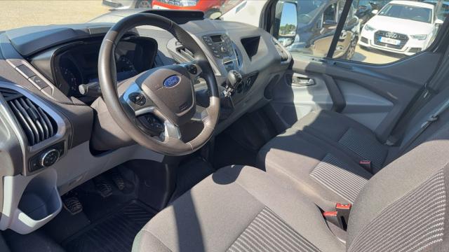 Ford Transit Custom image 5