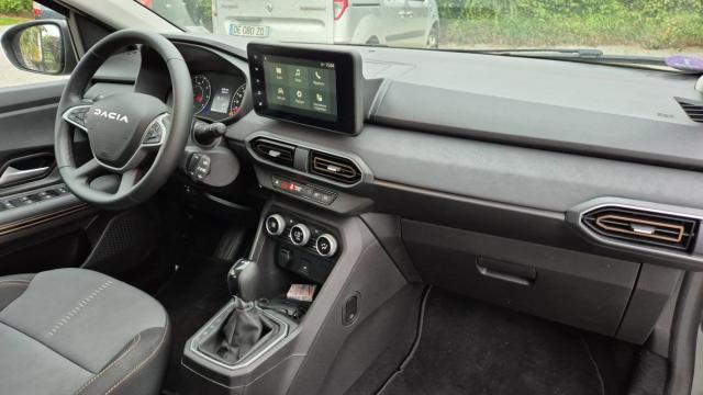 Dacia Sandero image 9