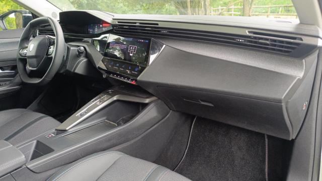 Peugeot 308 image 8
