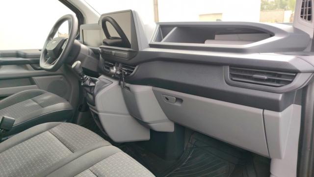 Ford Transit Custom image 3