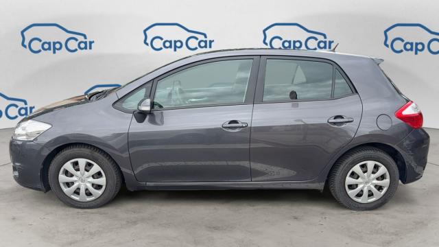 Toyota Auris image 9
