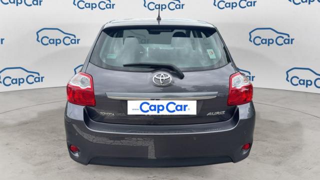 Toyota Auris image 7