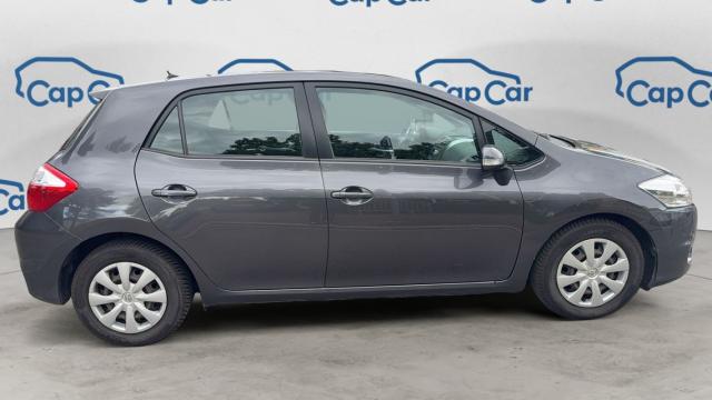 Toyota Auris image 3