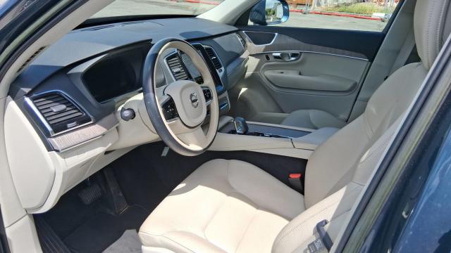 Volvo Xc90 image 2