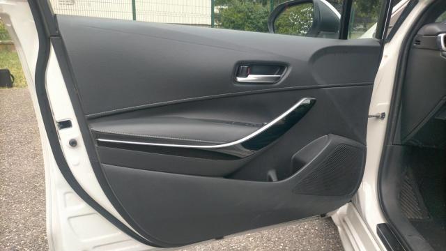 Toyota Corolla image 8