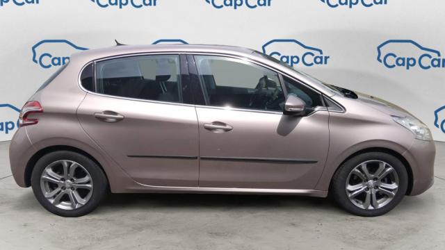 Peugeot 208 image 9