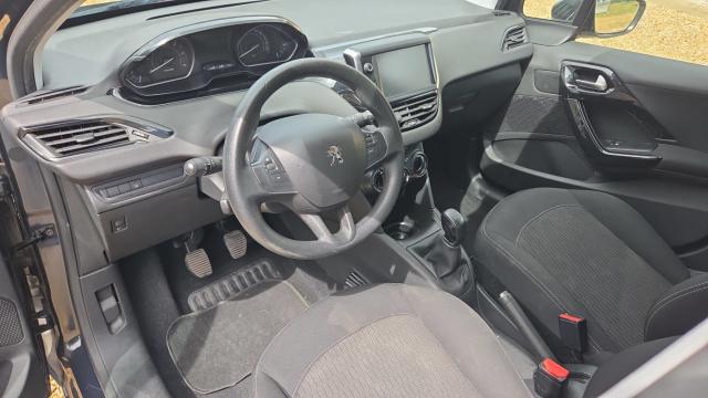 Peugeot 208 image 4
