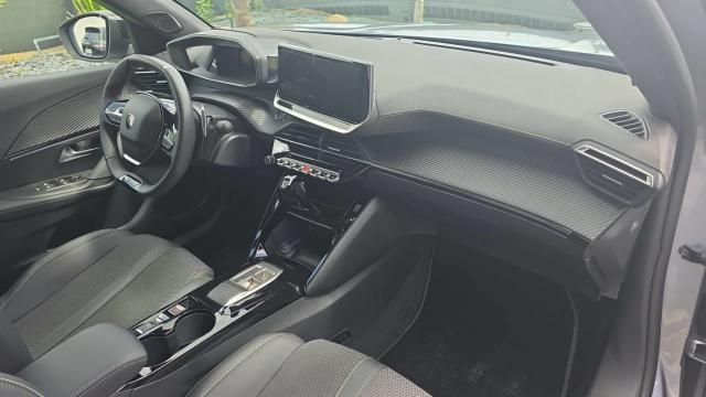 Peugeot 2008 image 9