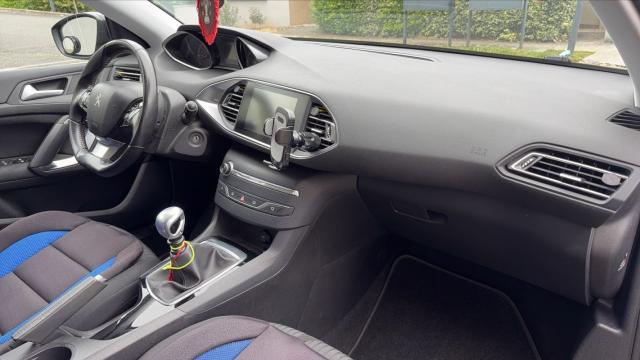 Peugeot 308 image 9