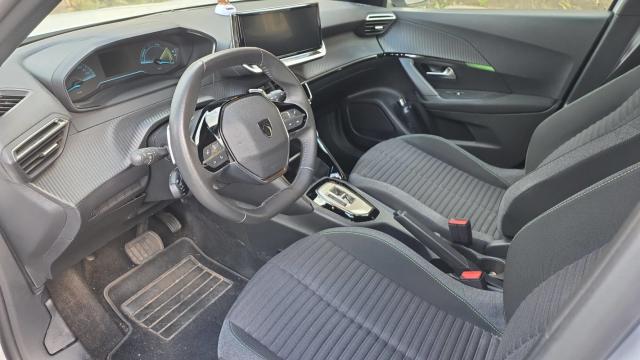 Peugeot 2008 image 7