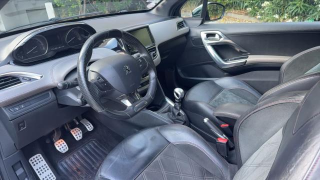 Peugeot 208 image 6