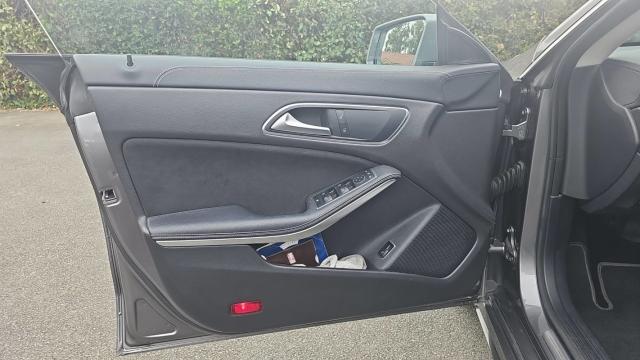 Mercedes Benz Cla Shooting Brake image 3