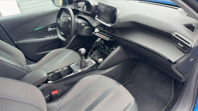 Peugeot 208 image 8