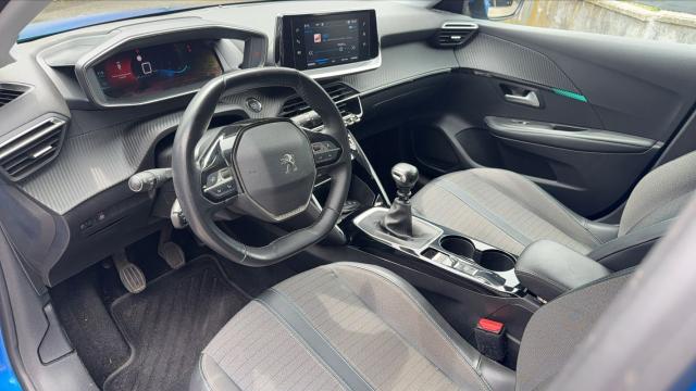 Peugeot 208 image 5