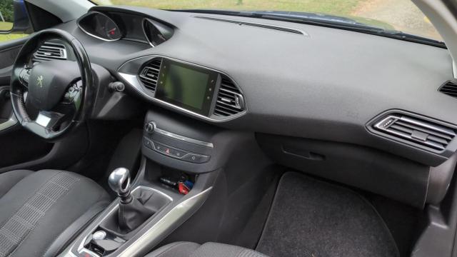 Peugeot 308 image 3