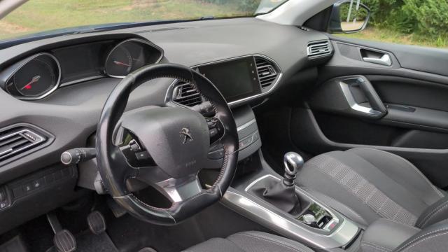 Peugeot 308 image 9