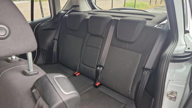 Ford B-Max image 9