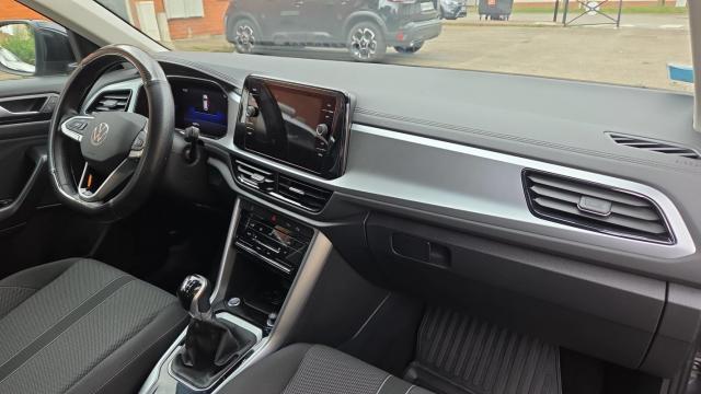 Volkswagen T-Roc image 9