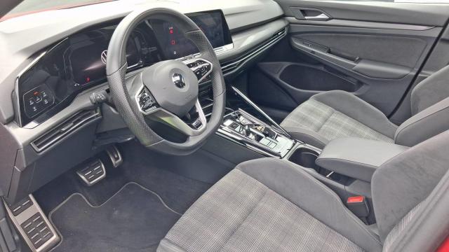 Volkswagen Golf image 6