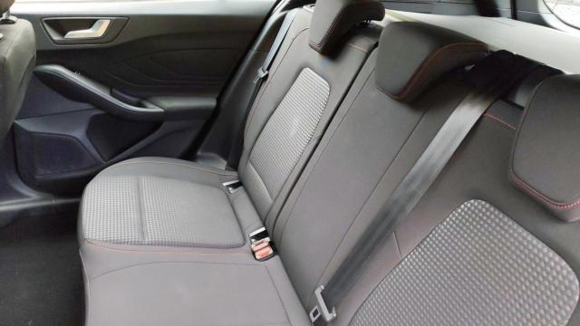 Ford Focus image 6