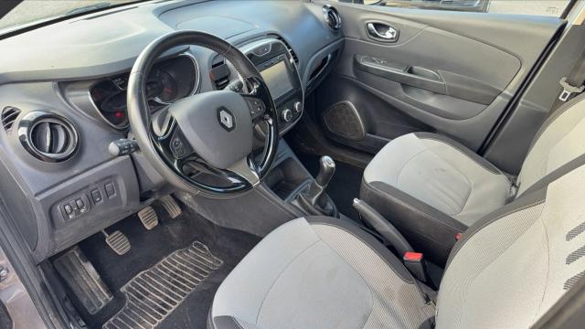 Renault Captur image 2
