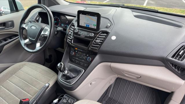 Ford Tourneo Connect image 1