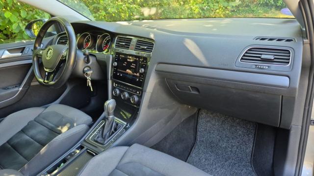 Volkswagen Golf Sw image 3