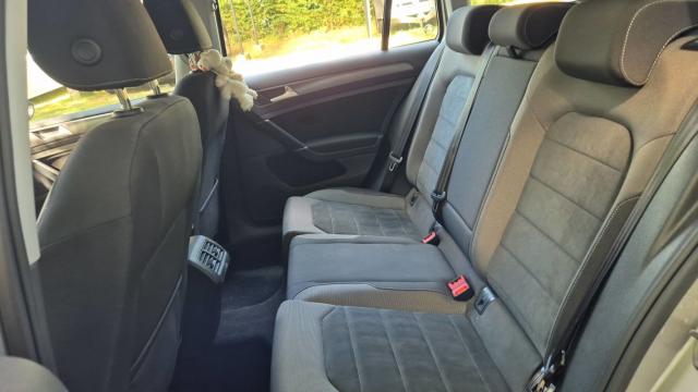 Volkswagen Golf Sw image 9