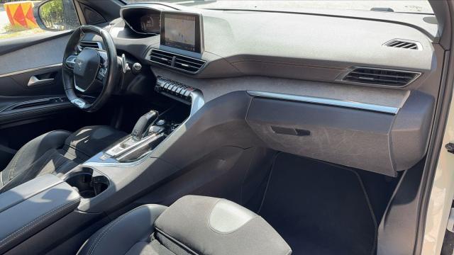 Peugeot 5008 image 8