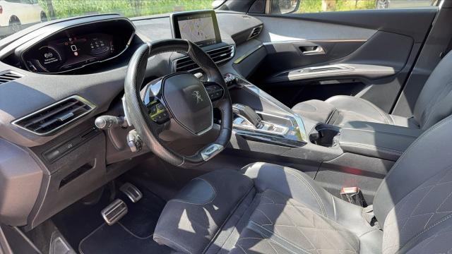 Peugeot 5008 image 1