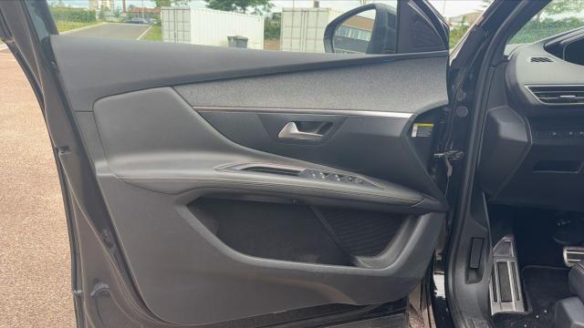 Peugeot 3008 image 9